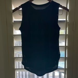 Lululemon athletic black running top.